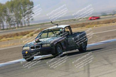 media/Oct-01-2022-24 Hours of Lemons (Sat) [[0fb1f7cfb1]]/10am (Front Straight)/